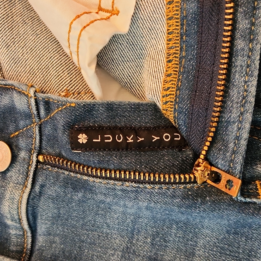 ***Lucky Brand distressed Jeans - Picture 10 of 11